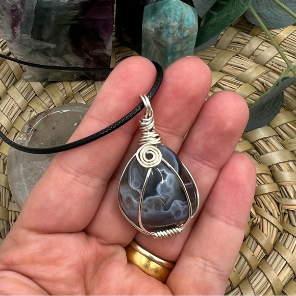 Botswana Agate Wire Wrapped Crystal Tumble Necklace - Picture 5 of 5